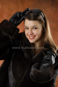 норкові шуби - норкова курточка коричнева недорого  |норковые полушубки - норковая курточка, недорого