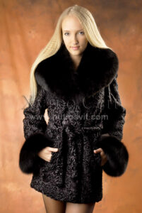 Півшубки каракуль.Модель курточка із песцевим коміром та манжетами|Полушубки каракуль.Модель с воротником и манжетами из песца