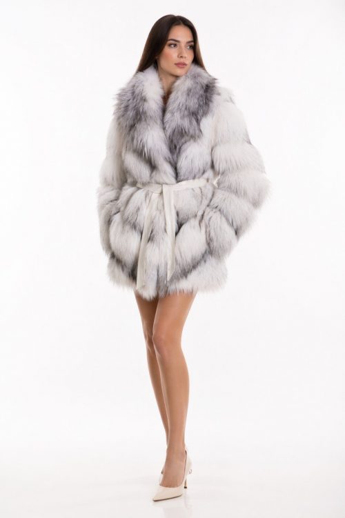продукція виробника ХутроСвіт Тисмениця 2026 Коротка шуба із білої лисиці з діагональною викладкою Фото 1