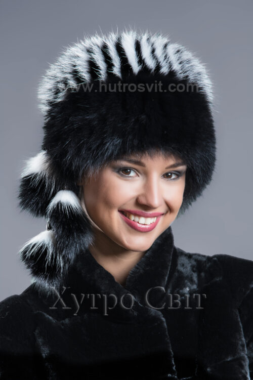 Стильная и теплая меховая женская шапочка черный песец с белыми вставками, фото 2