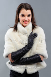 Півшубок-пелерина рукав 3/4 із білої норки|Шубка-пелерина из белой норки с коротким рукавом
