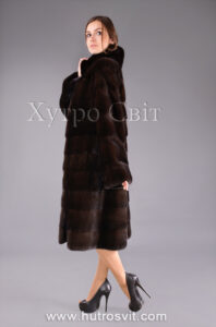 Шуба поперечка із коміром стійка, канадська коричнева норка  NAFA|Шуба из канадской норки NAFA коричневого цвета, поперечка, стойка воротник
