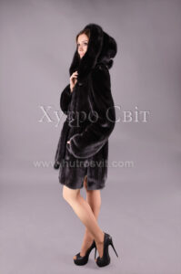 Шуба із чорної норки, капюшон та пояс|Шуба с капюшоном из черной скандинавки