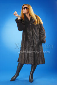 Півпальто нутрія коричнева |Полупальто нутрия коричневая, пошив в розпуск, боковые разрезы