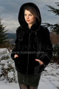 Шуби із мутону, модель курточка куліска з капюшогном, |Шуба мутон от ХутроСвит Тисменица.Модель курточка с кулиской и капюшоном,