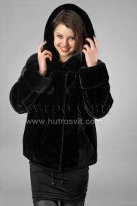 Шуби із мутону, модель курточка куліска з капюшогном, |Шуба мутон от ХутроСвит Тисменица.Модель курточка с кулиской и капюшоном,