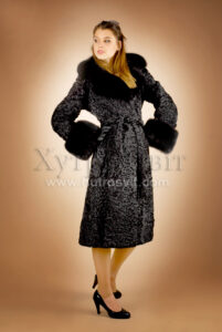 Шуби каракуль, фасон пальто, комір англійський песець, ціни, |Каракулевая шуба, модель пальто, воротник и манжеты - мех песец, цены на каракулевые шубы в Украине,
