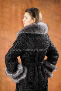 Пальто, англійський комір blue frost, хутро шуби - каракуль, |Каталог шубы каракуль: пальто из меха - каракуль, английский воротник - blue frost,
